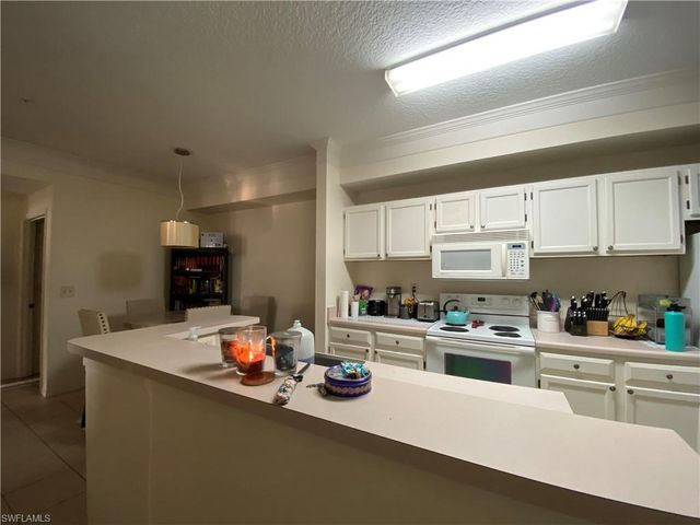 11490 Villa Grand # 201, Fort Myers, FL 33913