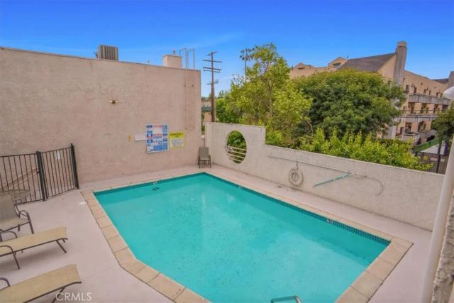 11230 Peach Grove Street 206, North Hollywood, CA 91601
