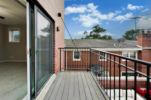 421 S Ridgeland Avenue 2S, Oak Park, IL 60302