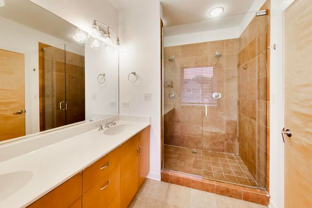 421 S Ridgeland Avenue 2S, Oak Park, IL 60302