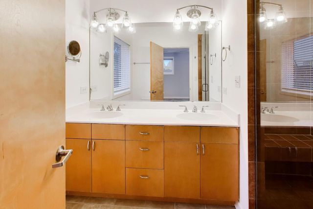 421 S Ridgeland Avenue 2S, Oak Park, IL 60302
