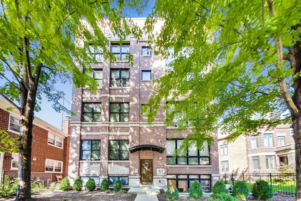 421 S Ridgeland Avenue 2S, Oak Park, IL 60302