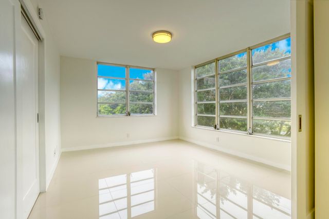 535 Oaks Drive 510, Pompano Beach, FL 33069