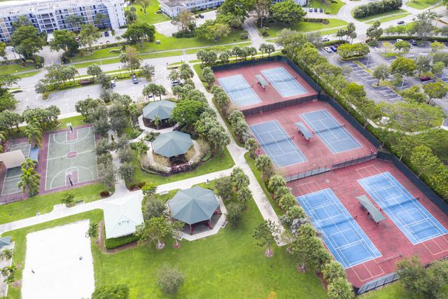 535 Oaks Drive 510, Pompano Beach, FL 33069