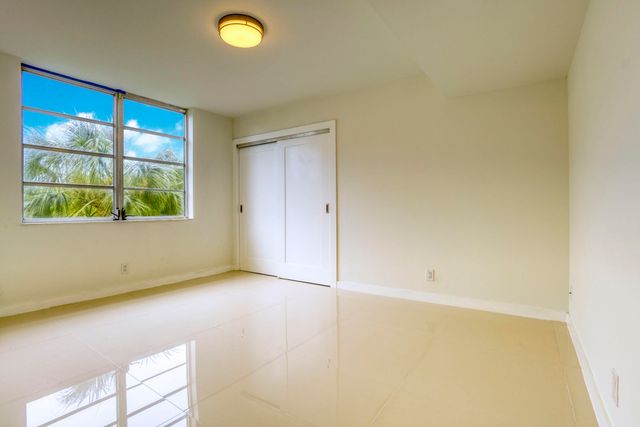 535 Oaks Drive 510, Pompano Beach, FL 33069