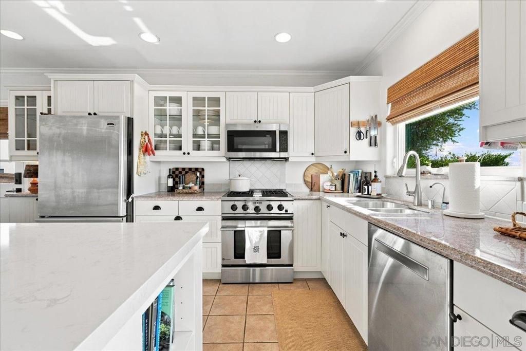 1122 Catalina Blvd, San Diego, CA 92107 — photo 5