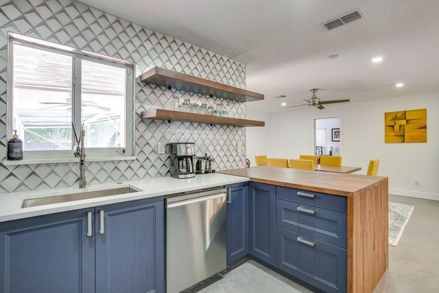 3530 NE 13th Avenue, Oakland Park, FL 33334