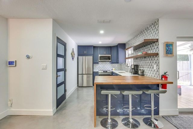 3530 NE 13th Avenue, Oakland Park, FL 33334