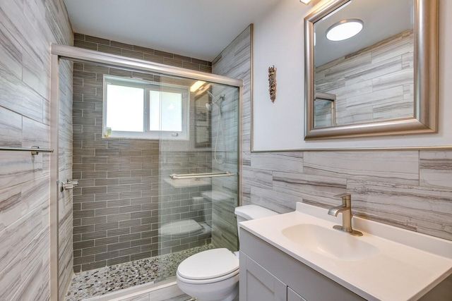 3530 NE 13th Avenue, Oakland Park, FL 33334