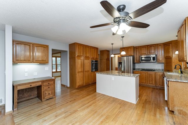 2319 Viola View Lane NE, Rochester, MN 55906