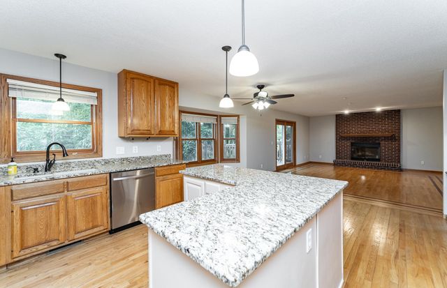 2319 Viola View Lane NE, Rochester, MN 55906