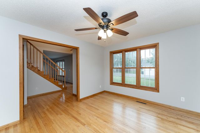 2319 Viola View Lane NE, Rochester, MN 55906