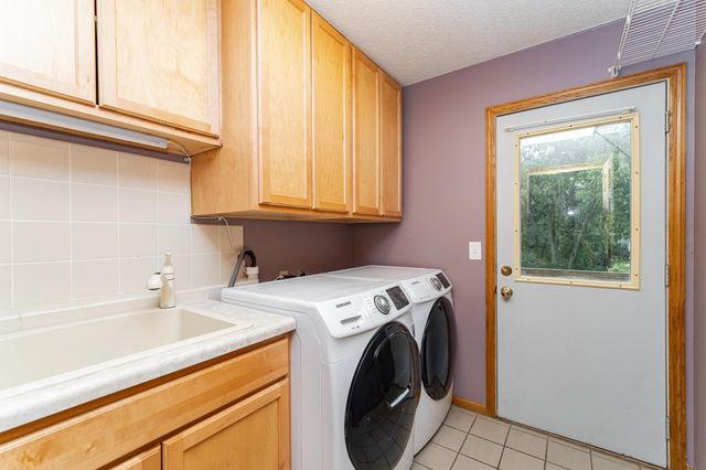 2319 Viola View Lane NE, Rochester, MN 55906