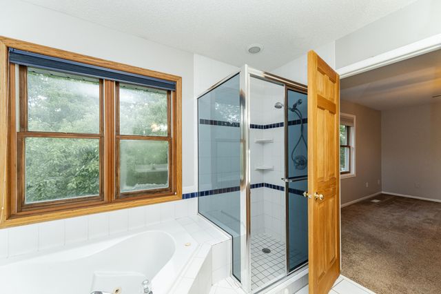 2319 Viola View Lane NE, Rochester, MN 55906