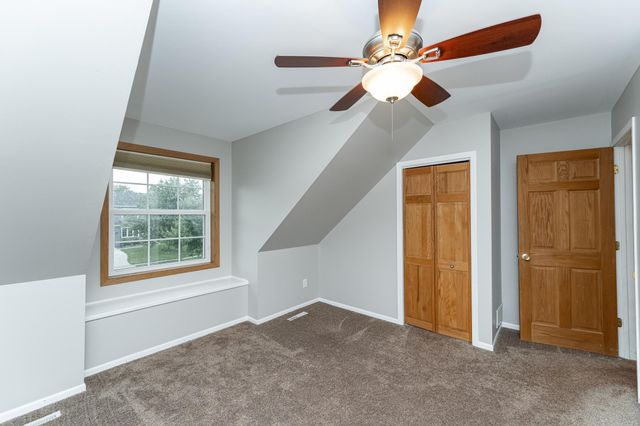 2319 Viola View Lane NE, Rochester, MN 55906