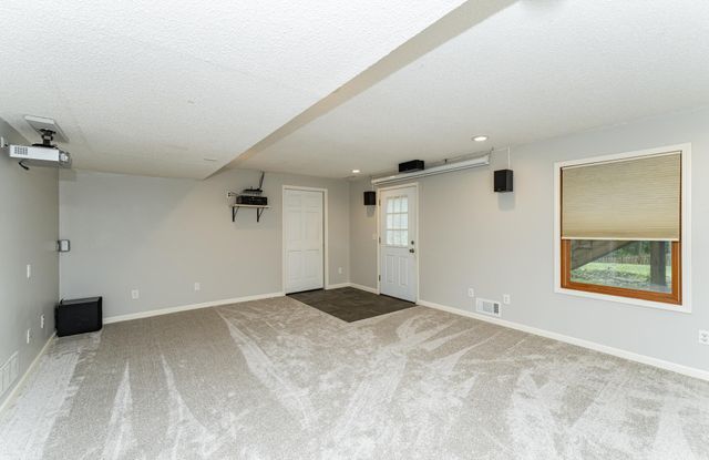 2319 Viola View Lane NE, Rochester, MN 55906