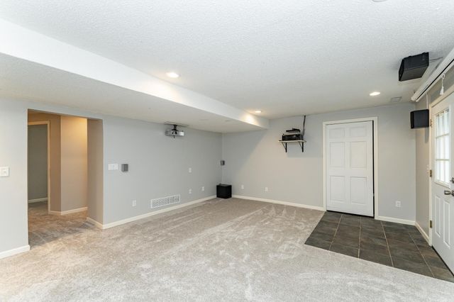 2319 Viola View Lane NE, Rochester, MN 55906