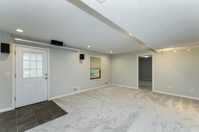 2319 Viola View Lane NE, Rochester, MN 55906