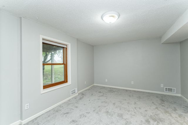 2319 Viola View Lane NE, Rochester, MN 55906