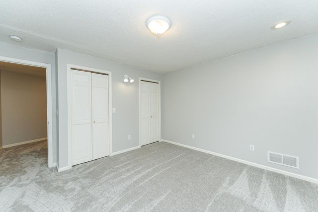 2319 Viola View Lane NE, Rochester, MN 55906