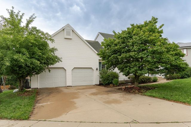 2319 Viola View Lane NE, Rochester, MN 55906