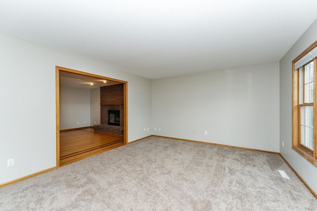 2319 Viola View Lane NE, Rochester, MN 55906