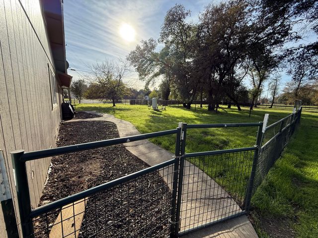 17140 Evergreen Road, Cottonwood, CA 96022