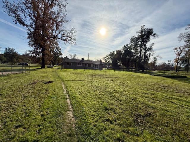 17140 Evergreen Road, Cottonwood, CA 96022