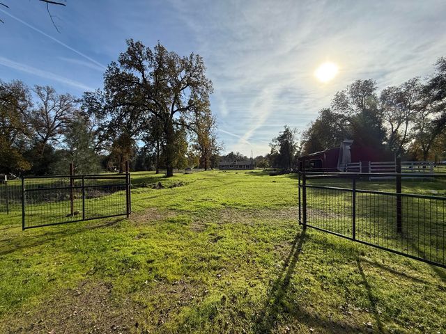 17140 Evergreen Road, Cottonwood, CA 96022