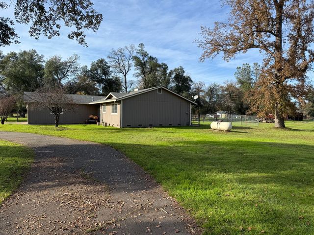 17140 Evergreen Road, Cottonwood, CA 96022