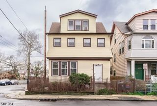 74 Smith St, Newark City, NJ 07106
