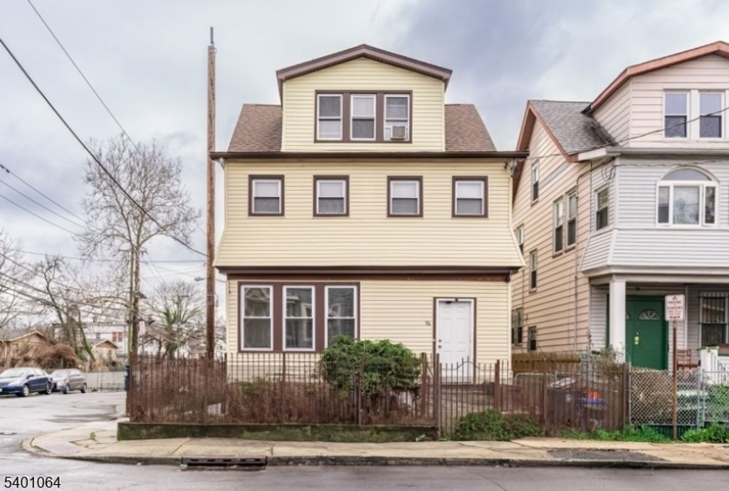 74 Smith St, Newark City, NJ 07106