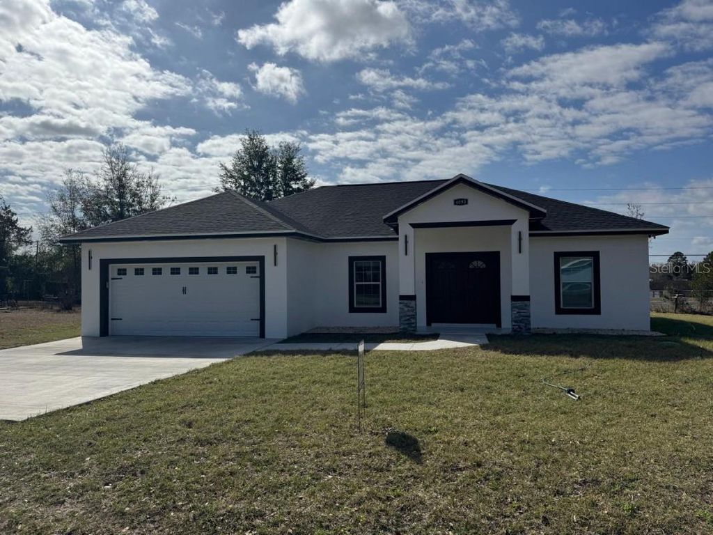 Image 2 of property listing at 4090 SE 134TH PLACE, Belleview, FL 34420