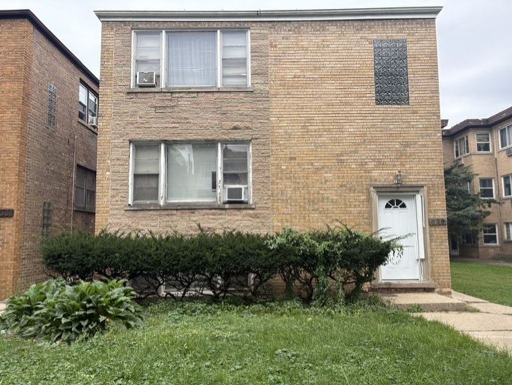 329 Custer Avenue, Evanston, IL 60202 — photo 2