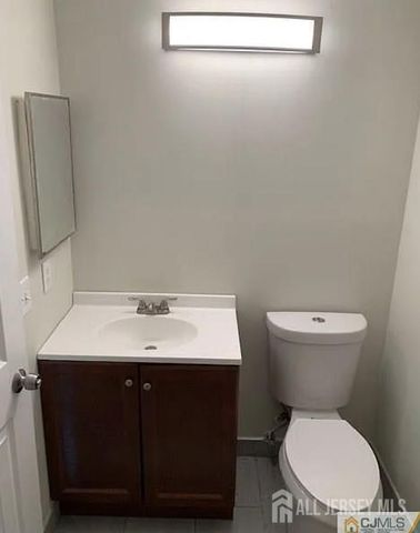 221 Hampshire Court, Piscataway, NJ 08854