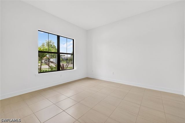 24605 Marina Del Ray DR, Bonita Springs, FL 34135