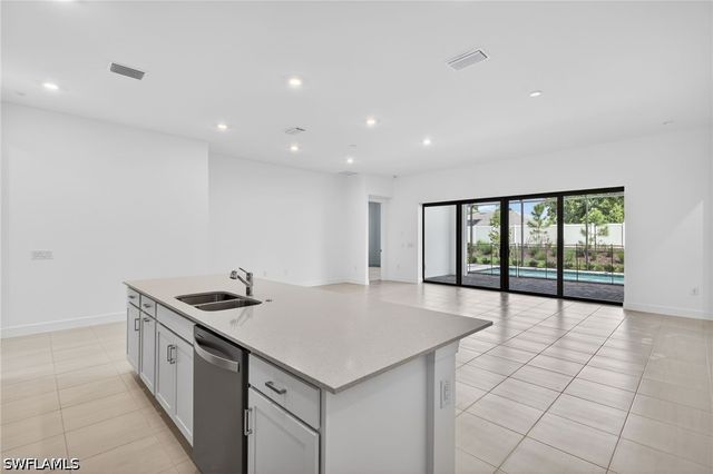 24605 Marina Del Ray DR, Bonita Springs, FL 34135