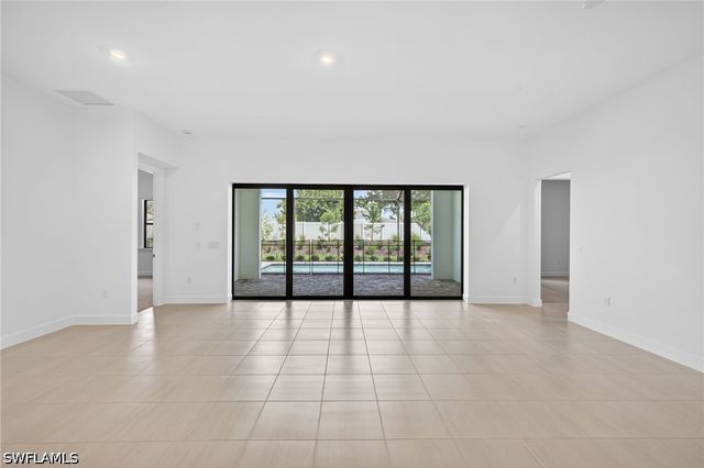 24605 Marina Del Ray DR, Bonita Springs, FL 34135