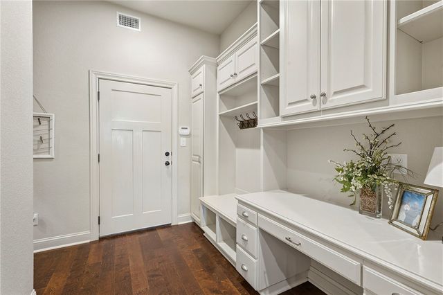 2618 Portland Avenue, College Station, TX 77845