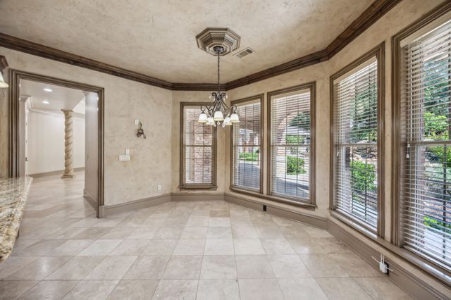 585 N Peytonville Avenue, Southlake, TX 76092