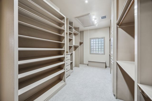 585 N Peytonville Avenue, Southlake, TX 76092