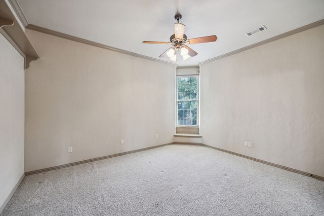 585 N Peytonville Avenue, Southlake, TX 76092