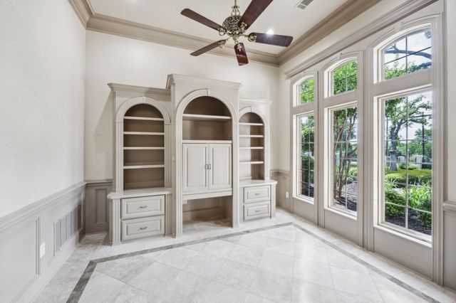 585 N Peytonville Avenue, Southlake, TX 76092