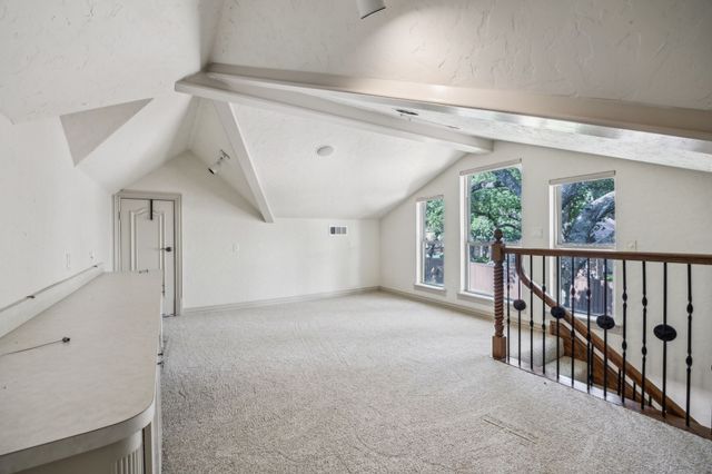 585 N Peytonville Avenue, Southlake, TX 76092