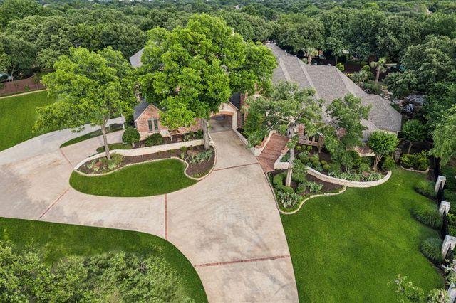 585 N Peytonville Avenue, Southlake, TX 76092