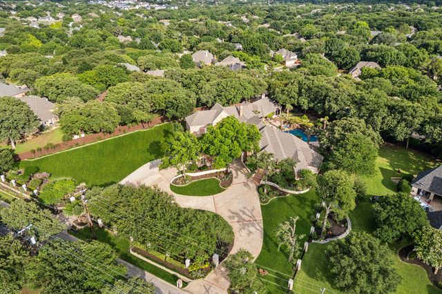 585 N Peytonville Avenue, Southlake, TX 76092