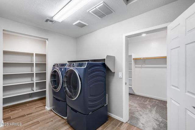 17635 W RED FOX Road W, Surprise, AZ 85387