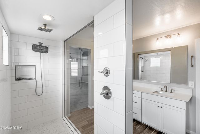 17635 W RED FOX Road W, Surprise, AZ 85387