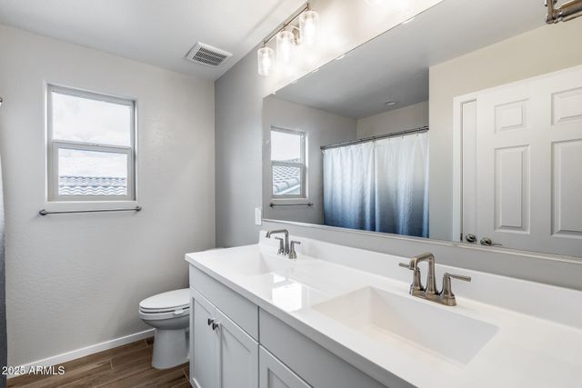 17635 W RED FOX Road W, Surprise, AZ 85387