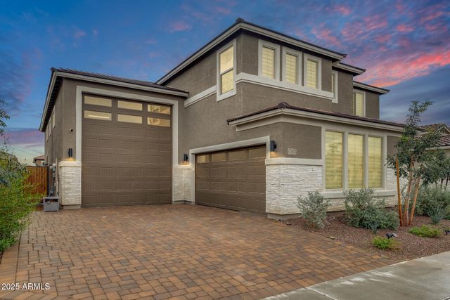 17635 W RED FOX Road W, Surprise, AZ 85387